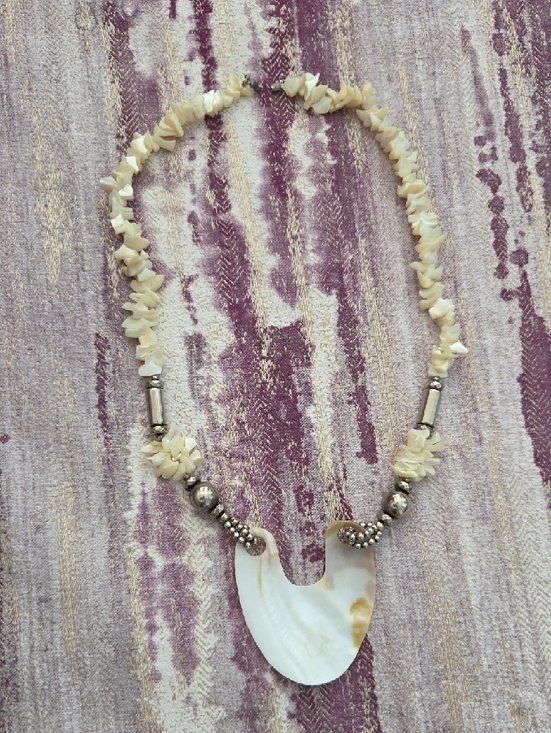 Cream Shell & Silver Bead Statement Necklace - Picture 5 of 8